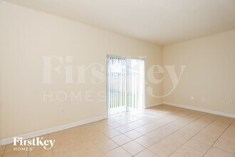 15464 SW 18th Ln, Unit 502 in Miami, FL - Building Photo - Building Photo