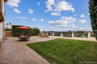 14289 Via Baroda in San Diego, CA - Building Photo - Building Photo
