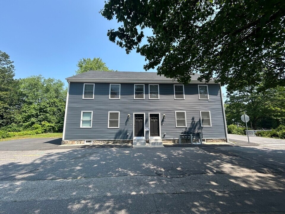 1 High St in Grafton, MA - Building Photo