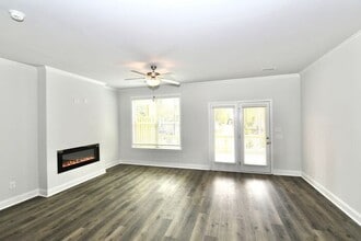 574 Amarante Cir in Lawrenceville, GA - Building Photo - Building Photo