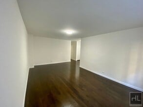 E 16 ST in New York, NY - Building Photo - Building Photo