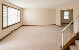 60 Prestwick Dr, Unit 60 Prestwick Dr in Boardman, OH - Building Photo