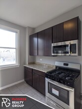 2259 W Hirsch St, Unit #2W in Chicago, IL - Building Photo - Building Photo