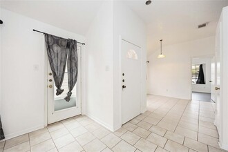 8411 Cienna Dr in Houston, TX - Building Photo - Building Photo
