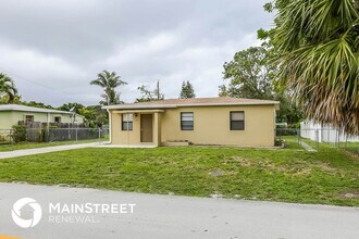 1531 NW 12th Ct in Fort Lauderdale, FL - Building Photo - Building Photo