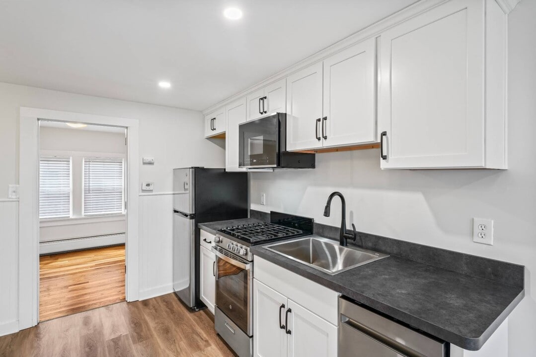 35 Saratoga Ave in South Glens Falls, NY - Building Photo