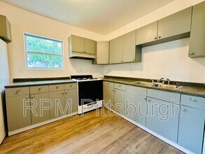 42 Climax St in Pittsburgh, PA - Building Photo - Building Photo