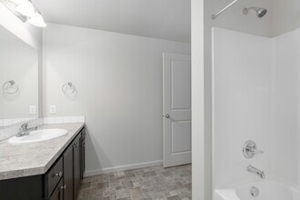 Trillium Woods Apartments in Beaverton, OR - Building Photo - Interior Photo