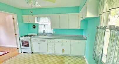 427 Valentine St in Highland Park, NJ - Building Photo - Building Photo