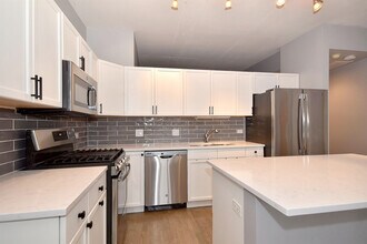 1001 W Madison St in Chicago, IL - Building Photo - Building Photo