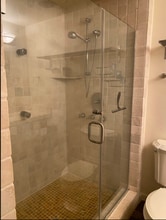 1710 S Harbor Way, Unit 306 in Portland, OR - Building Photo - Building Photo