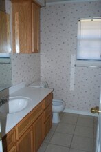 910 Crymes Ln-Unit -A in Harker Heights, TX - Foto de edificio - Building Photo