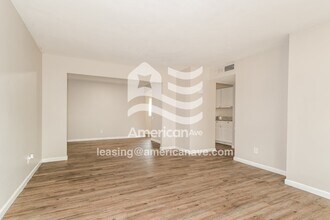 11020 Linnell Dr in St. Louis, MO - Building Photo - Building Photo