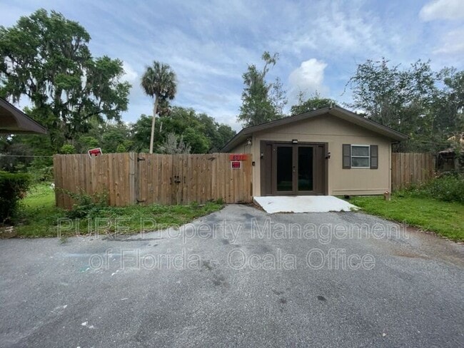 property at 4211 SW 6th Ave