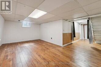 2057-2057 Jasmine Crescent in Ottawa, ON - Building Photo - Building Photo
