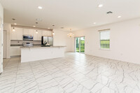 10858 SW Vasari Way in Port St. Lucie, FL - Foto de edificio - Building Photo