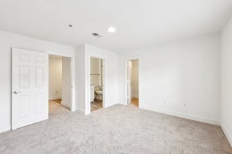 Wesley St. Claire Apartments at Lawrenceville in Lawrenceville, GA - Building Photo - Building Photo