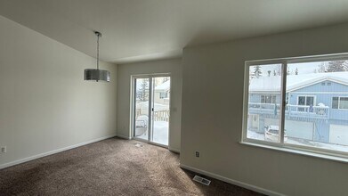 6464 Fairweather Dr in Anchorage, AK - Building Photo - Building Photo