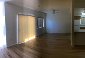 2687 Calle de Mercado, Unit #B in Bullhead City, AZ - Foto de edificio - Building Photo