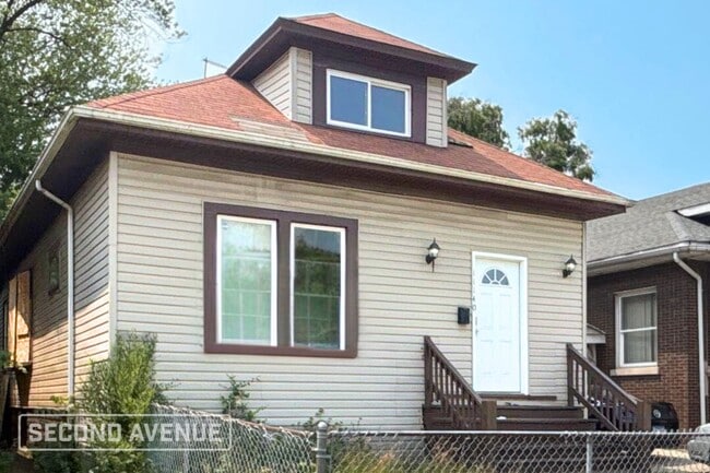 property at 11140 S Parnell Ave