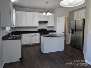 4432 Roundwood Ct in Indian Trail, NC - Building Photo - Building Photo