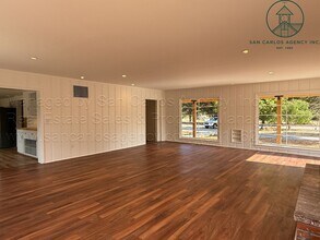 27548 Schulte Rd in Carmel, CA - Building Photo - Building Photo