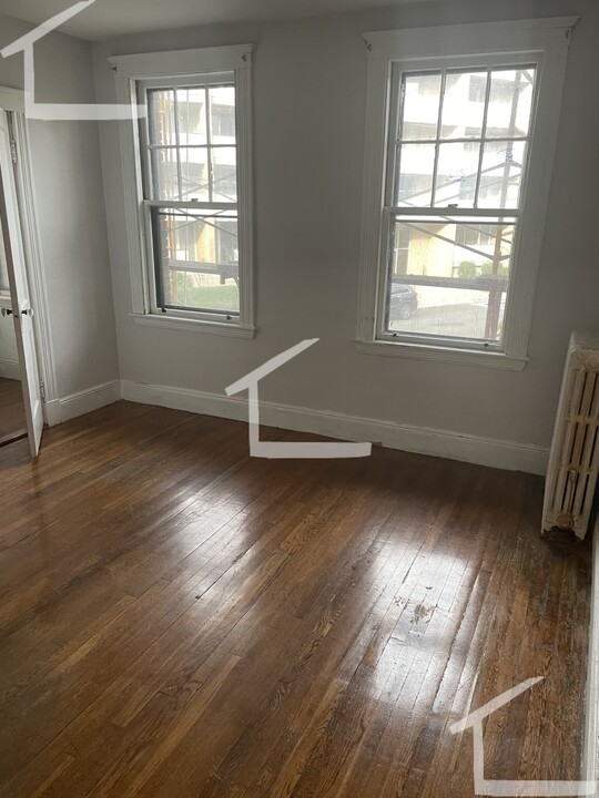 28 Sidlaw Rd, Unit 6 in Boston, MA - Building Photo