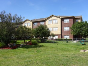 Lewisville Estates- Senior Living at Ease in Lewisville, TX - Building Photo - Building Photo