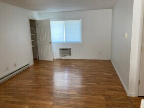 1230 Hilltop Cir, Unit 3 in Troy, OH - Foto de edificio - Building Photo