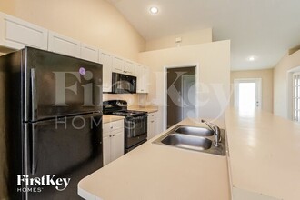 532 Kismet Pkwy W in Cape Coral, FL - Building Photo - Building Photo
