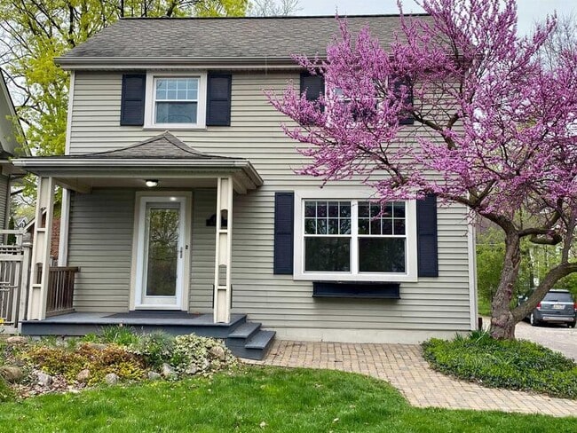 property at 834 S Main St