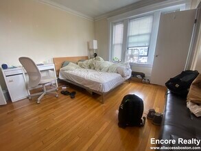 448 Park Dr, Unit 15 in Boston, MA - Foto de edificio - Building Photo