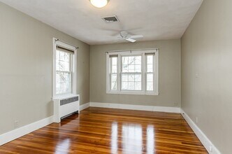 6 Blake Rd, Unit 2 in Brookline, MA - Building Photo - Building Photo