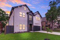 1721 Du Barry Ln in Houston, TX - Foto de edificio - Building Photo