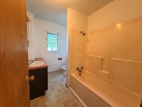 1113 S 25th St in Fort Dodge, IA - Building Photo - Building Photo