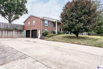 705 Bon Aire Dr in Elizabethtown, KY - Building Photo - Building Photo