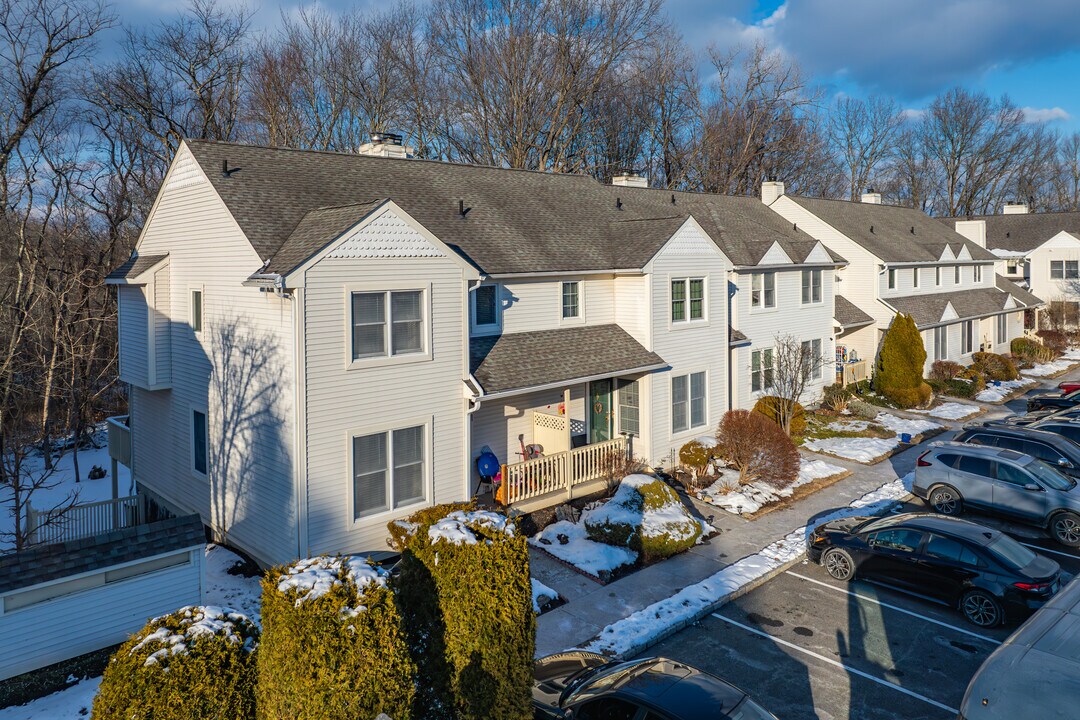 Cornwall Meadows in Patterson, NY - Building Photo