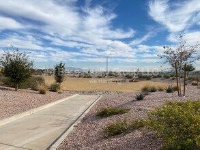 24402 W Pueblo Ave in Buckeye, AZ - Building Photo - Building Photo