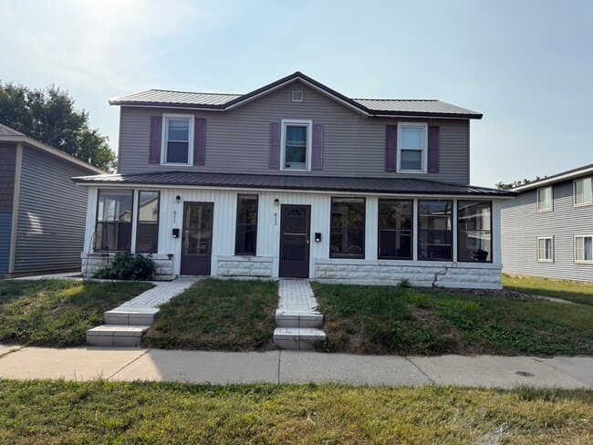 property at 613 9th St N
