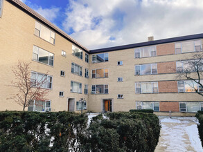 2615 W Fitch Ave in Chicago, IL - Foto de edificio - Building Photo