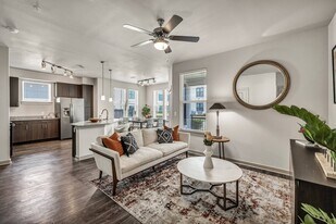 The Peri on Westheimer in Houston, TX - Building Photo