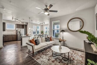 The Peri on Westheimer in Houston, TX - Foto de edificio - Building Photo