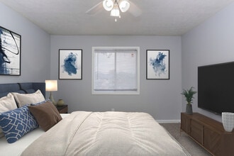 Overlook at Midtown Apartments in Columbus, GA - Building Photo - Building Photo