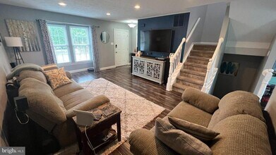 33 Pinehurst Ct in Gloucester Township, NJ - Building Photo - Building Photo