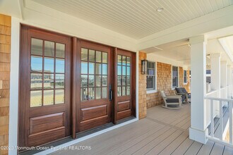 1407 Ocean Ave in Mantoloking, NJ - Foto de edificio - Building Photo