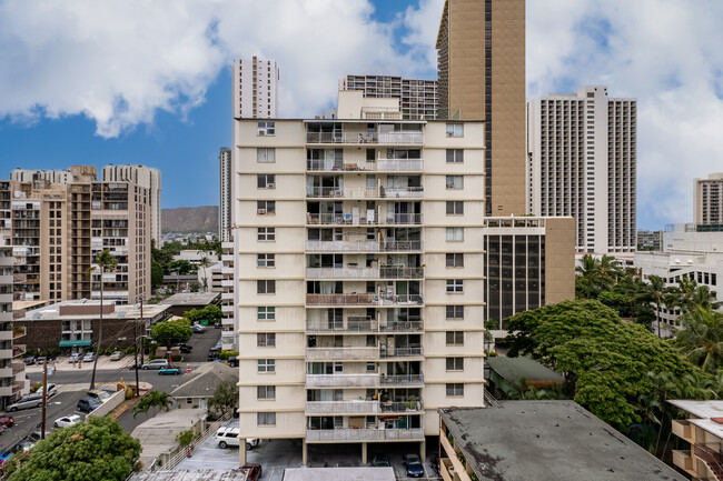 Liliuokalani Plaza in Honolulu, HI - Building Photo - Building Photo