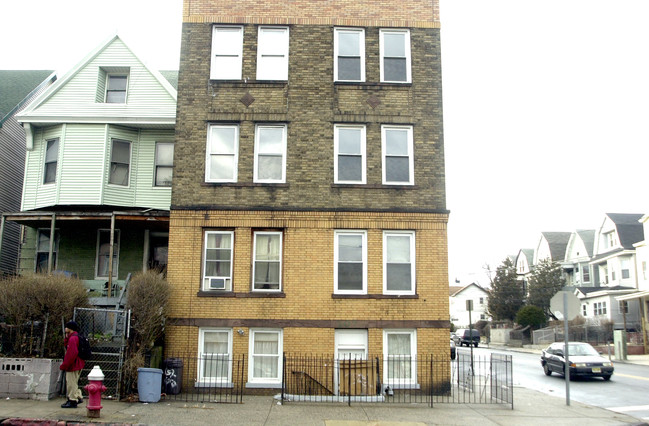 207 Arlington Ave in Jersey City, NJ - Building Photo - Building Photo