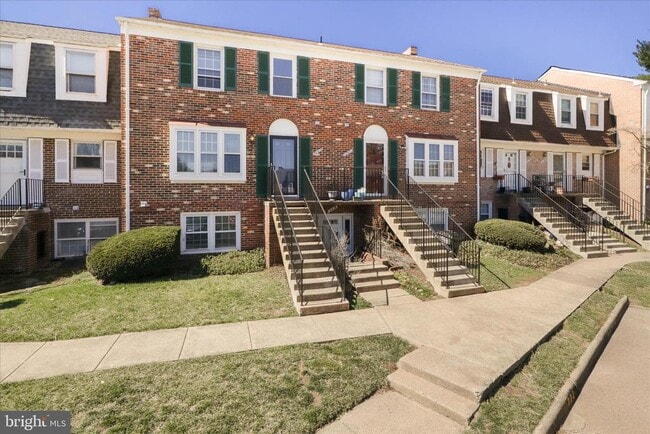 1041 Brixton Ct in Sterling, VA - Building Photo - Building Photo