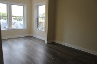 3316 W Hutchinson St, Unit 3 in Chicago, IL - Building Photo - Building Photo