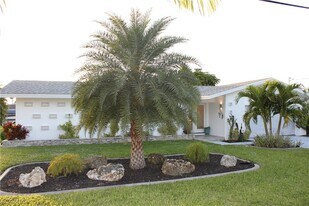 5354 Coral Ave in Cape Coral, FL - Building Photo